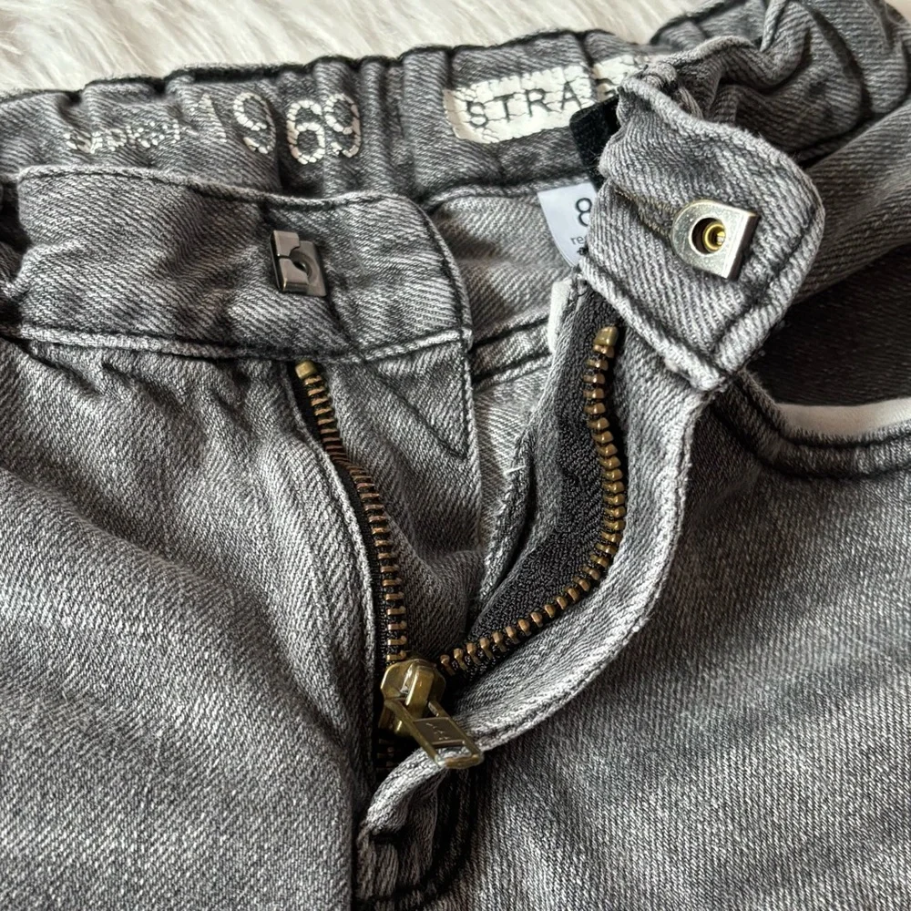Gap Kids Boys Size 8 Gray‎ Straight Leg Jeans Elastic Waist Zipper Close Denim